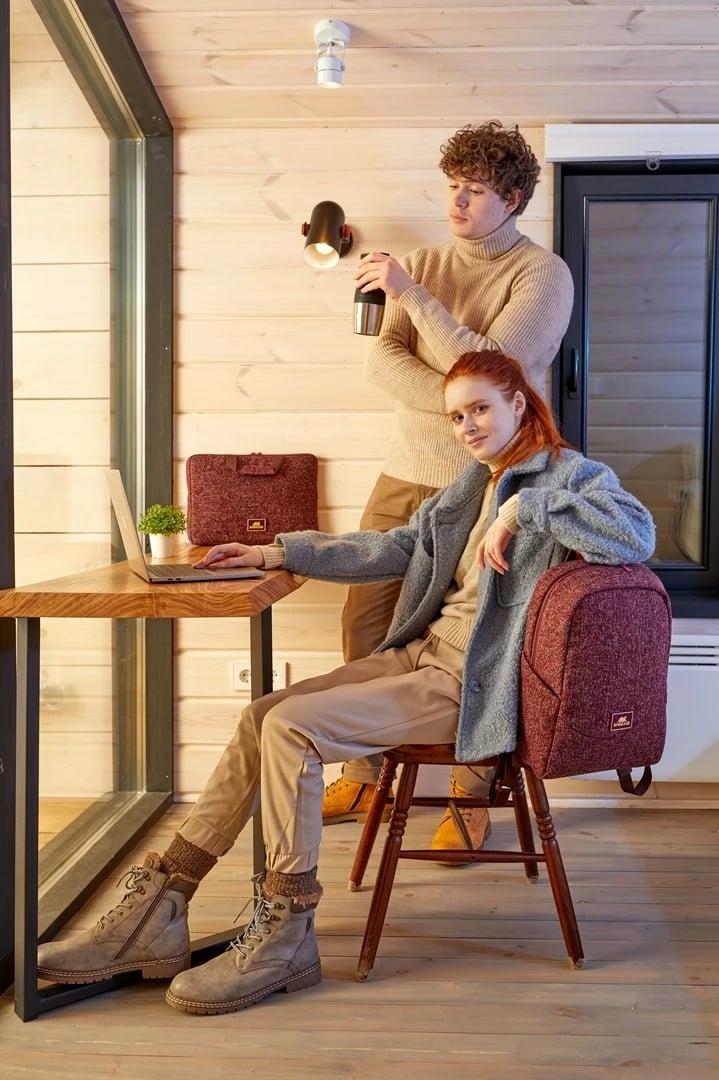 Mbështjellës laptopi RivaCase Anvik 13.3", me dorezë, i papërshkueshëm nga uji, i kuq