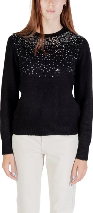 Xhemper Jacqueline De Yong femra, e zezë