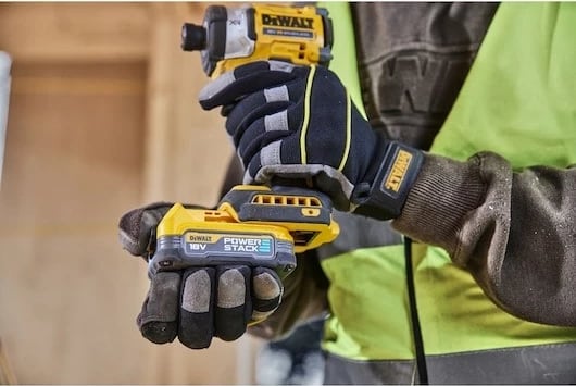 Makinë goditëse DeWALT DCF860NT-XJ, pa kabllo, 18V, Brushless, e verdhë Makinë goditëse DeWALT DCF860NT-XJ, pa kabllo, 18V, Brushless, e verdhë