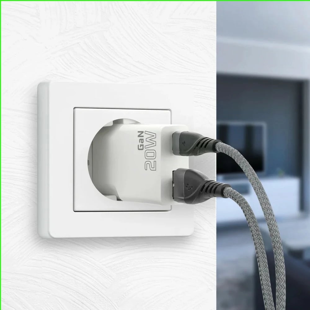 Karikues muri, everActive, SC-340Q, GaN super slim, USB QC 3.0 + USB-C PD 20W, 1x USB + 1x USB-C, i bardhë