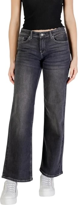 Xhinse Only femra, të zeza