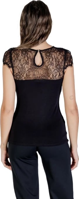 Maicë Morgan De Toi femra e zezë