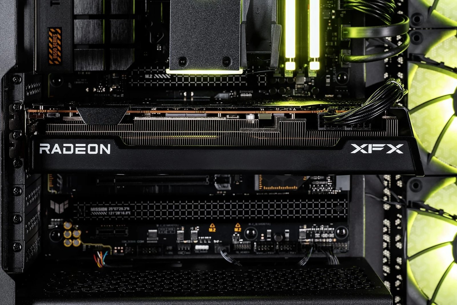 Kompjuter Gaming, AMD Ryzen 5, 32GB RAM, 1TB SSD, AMD Radeon RX 7800 XT 