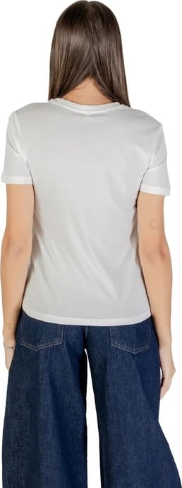 Maicë Only femra e bardhë