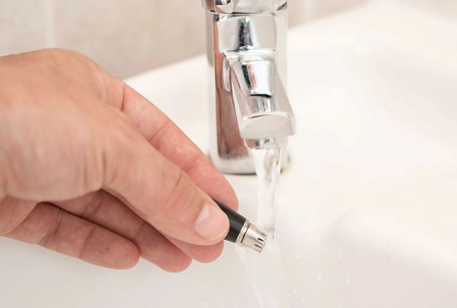 Trymer Wahl Micro Lithium 05640-1016, për detaje, i zi/argjendtë
