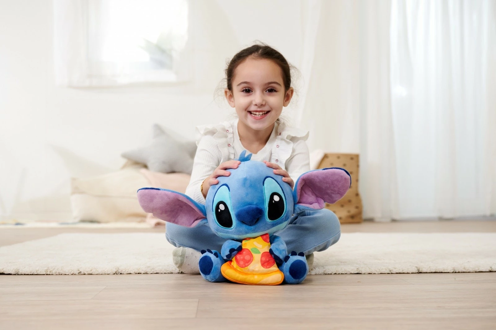 Lodër pelushi Disney Stitch me pizza, Simba, 25 cm, shumëngjyrëshe