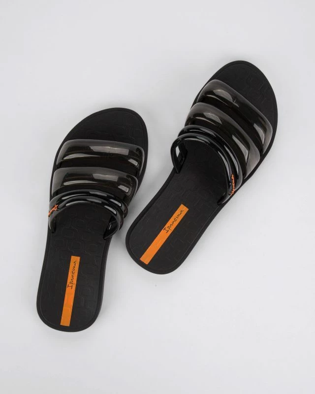 Papuqe Ipanema femra, të zeza