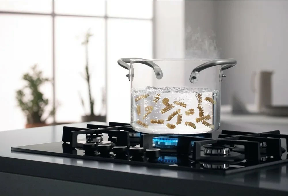 Sobë gazi me xham Whirlpool AKWL728NB, 5 zona, e zezë