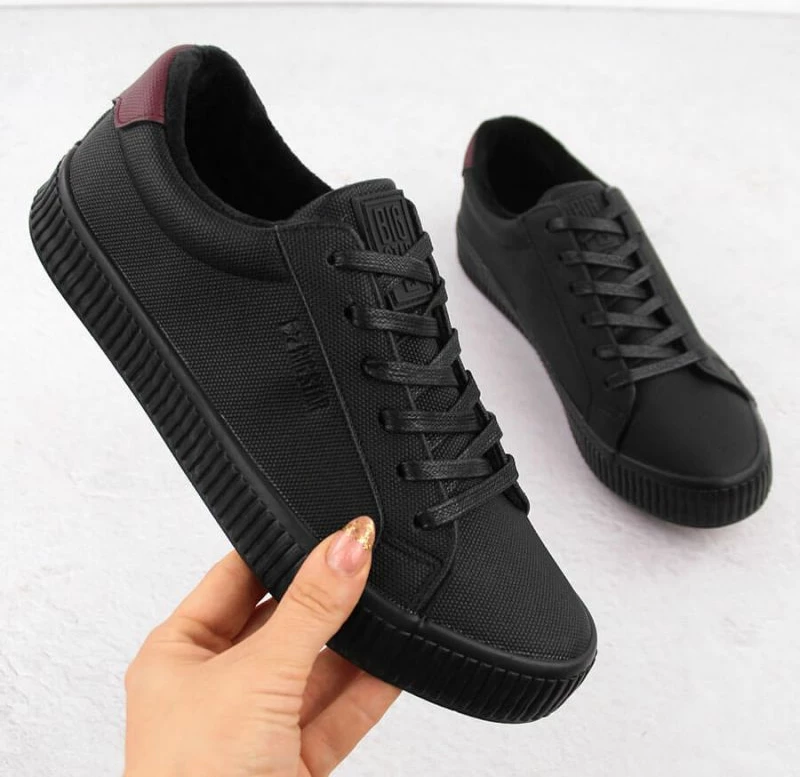 Atlete femra Big Star, të zeza