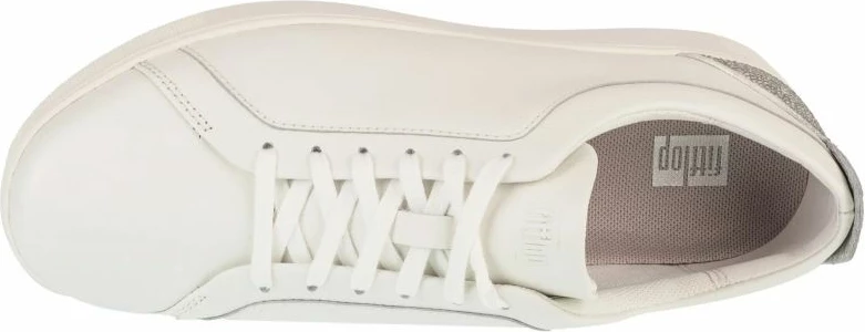 Atlete femra FitFlop, të bardha