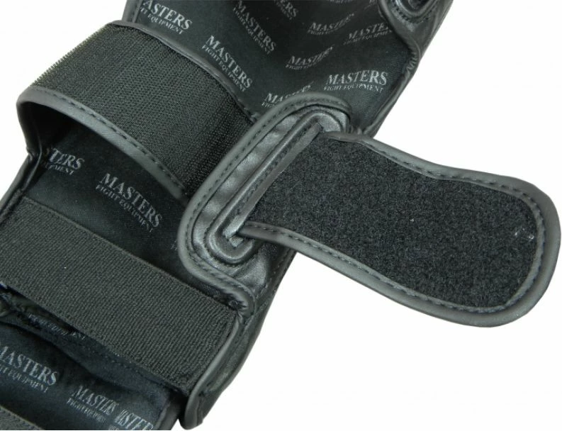 Mbrojtës për këmbë dhe shin - Masters, për meshkuj, të zezë