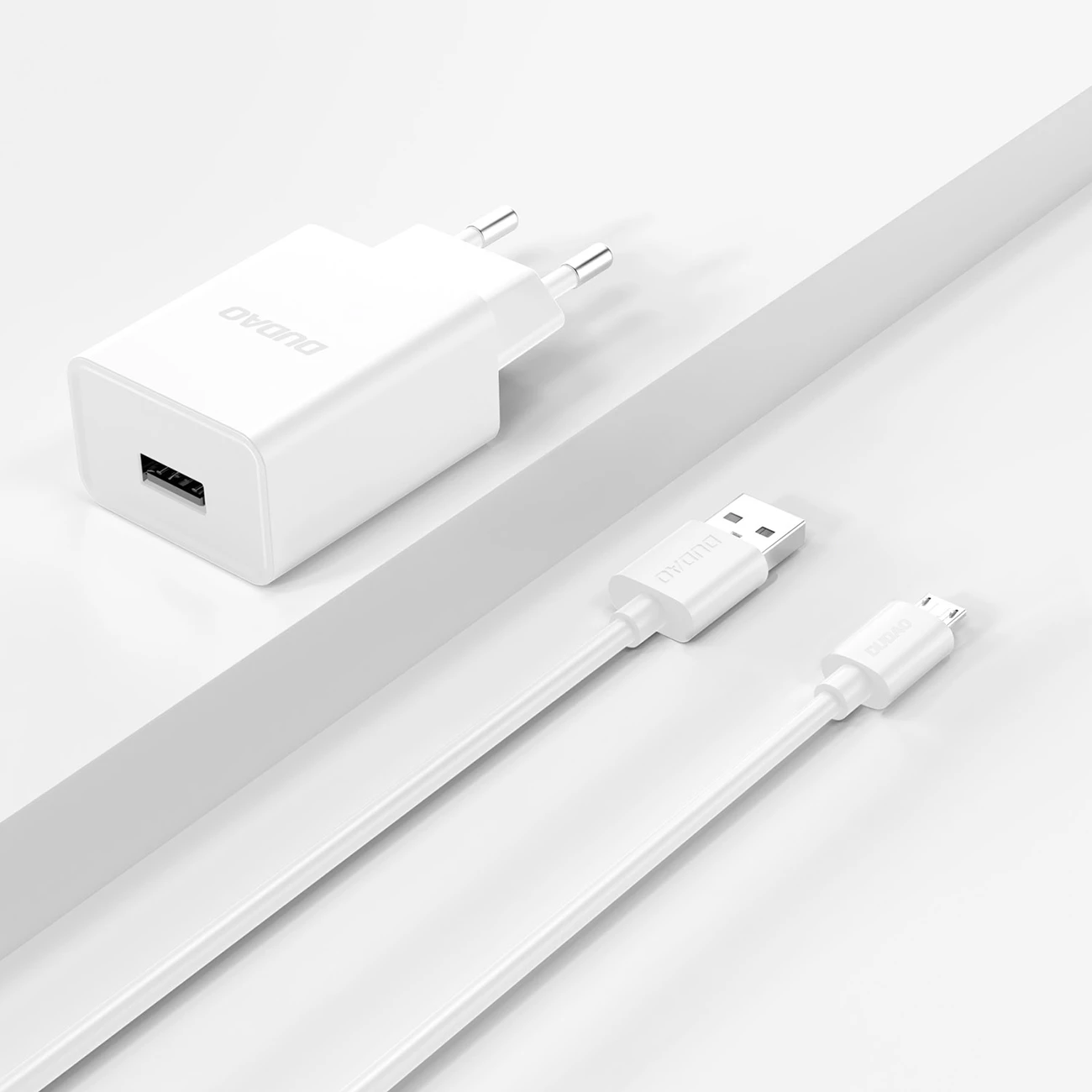 Karikues muri Dudao A4EU me USB-A 2.1A, me kabllo USB-A në micro USB, Bardhë