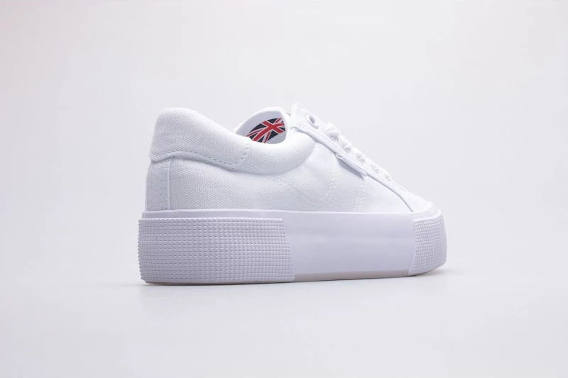 Këpucë Lee Cooper për femra, të bardha