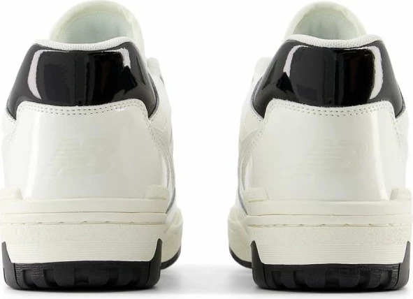 Atlete New Balance, të bardha për të dyja gjinitë