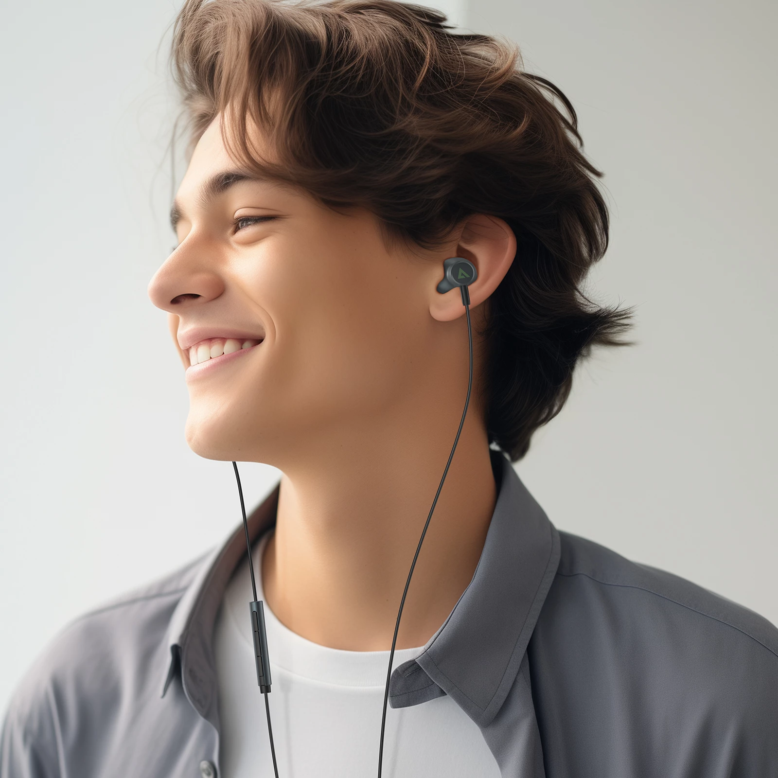 Kufje in-ear Acefast L1 me Lightning, mikrofon dhe telekomandë, 1.2m, të zeza