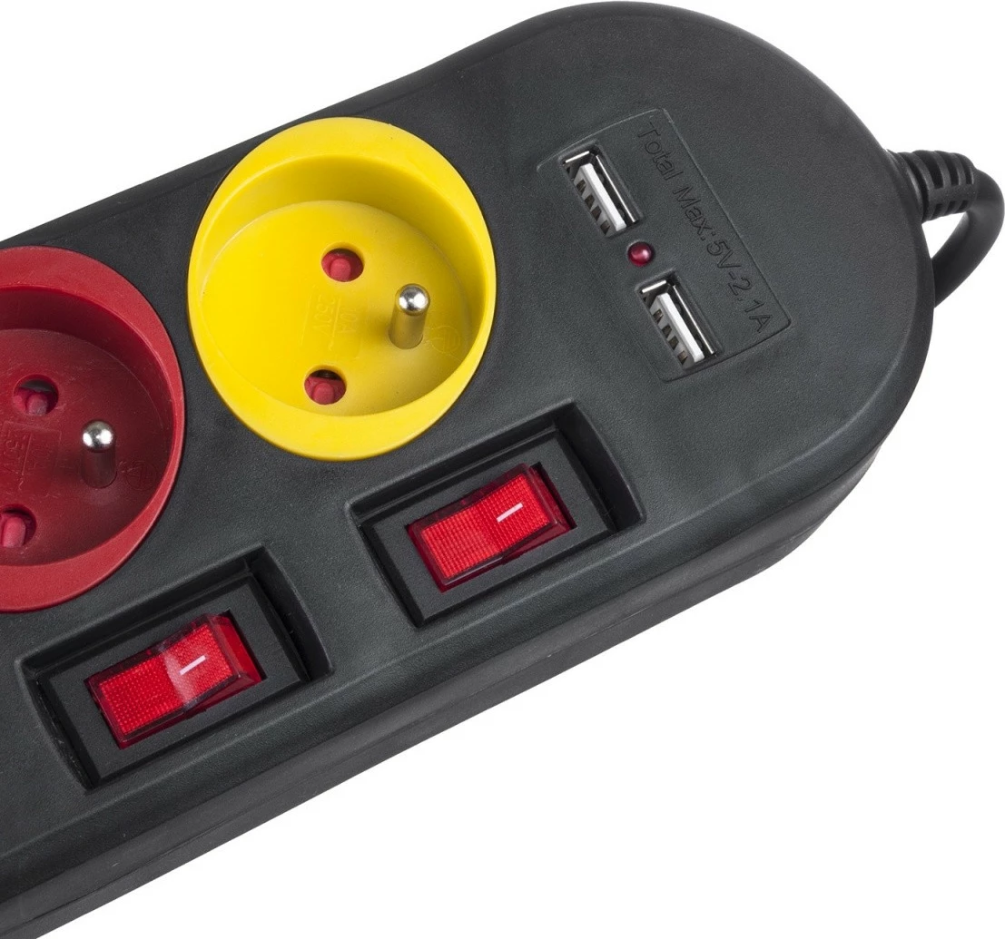 Listë elektrike Maclean MCE229B me 4 dalje + 2xUSB, e zezë