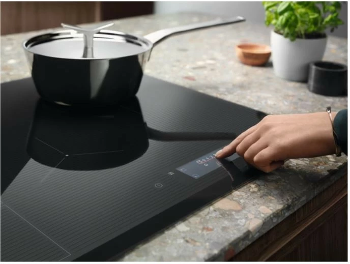 Pllakë gatimi me induksion Electrolux LIV63431BK, 60 cm, e zezë