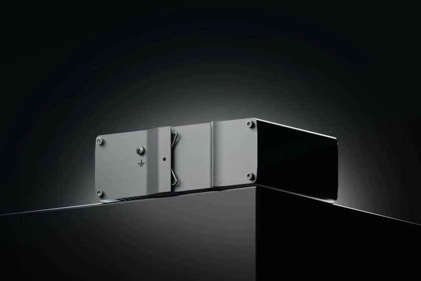 Switch industrial TELTONIKA TSW210, 8xGbE PoE+, 2xSFP, DIN RAIL, Paneli i pasëm