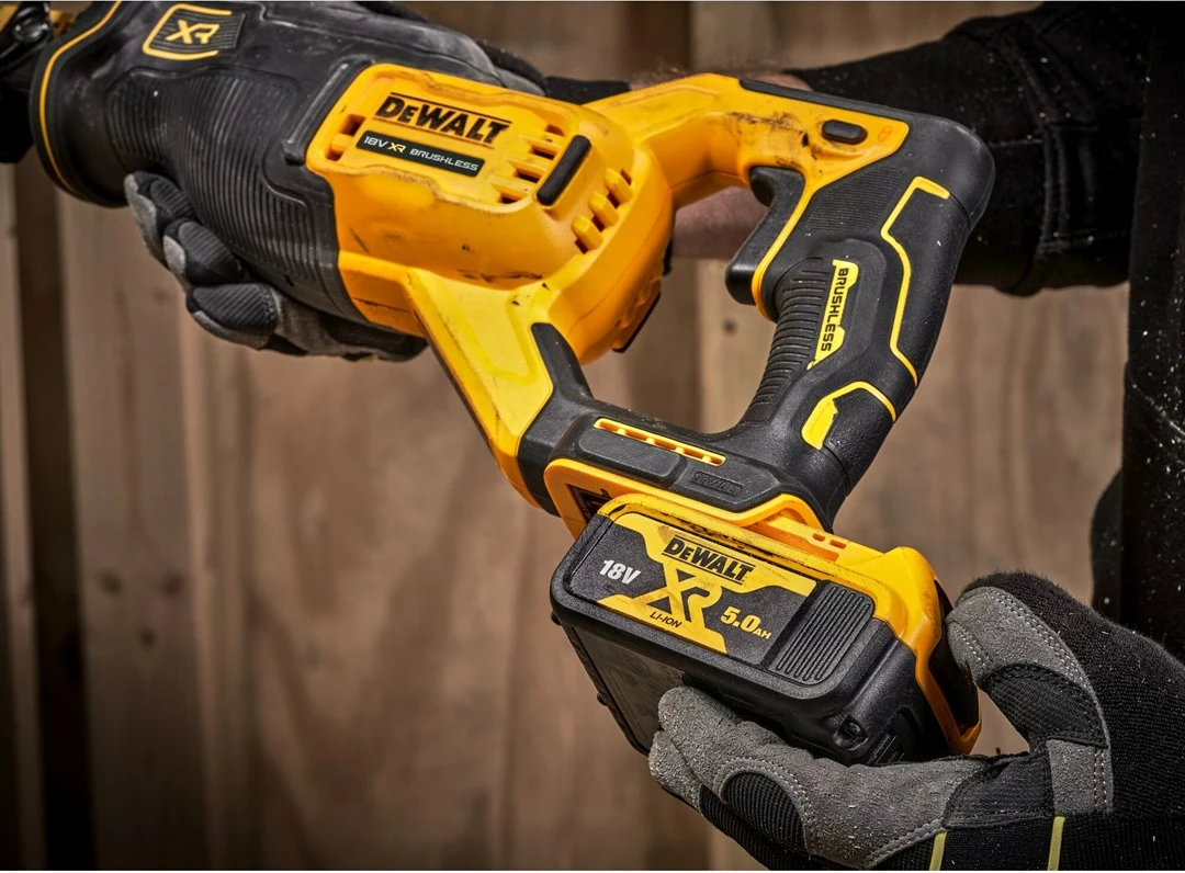 Sharrë reciproke DeWalt DCS382N-XJ, 2.3 kg, e verdhë/zezë