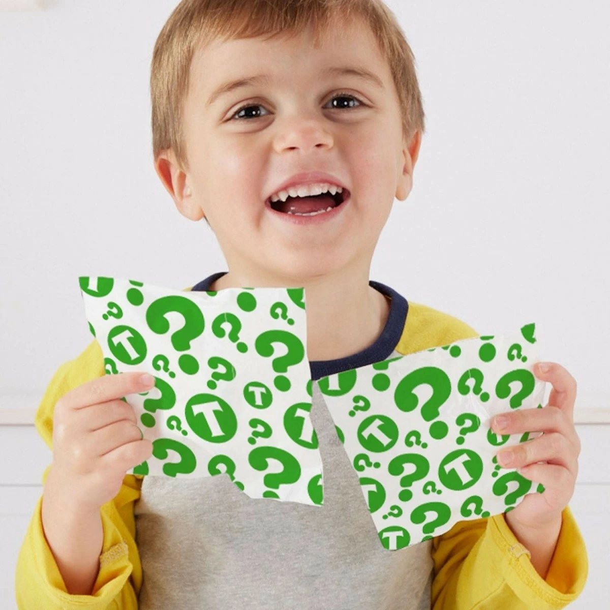 Set trenash Fisher Price Thomas & Friends Color Reveal, HNP80/HPH36, me 1 lokomotivë, 2 vagona, shumëngjyrësh