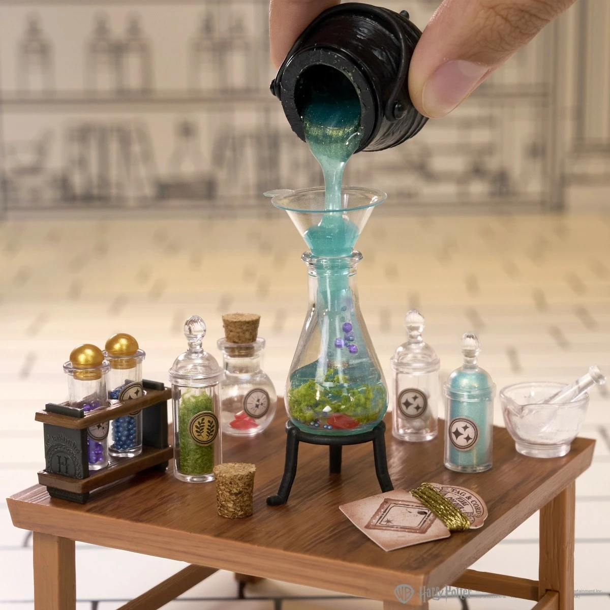 Set miniaturë Harry Potter MGA Miniverse Make It Mini, 100+ pjesë, plastikë