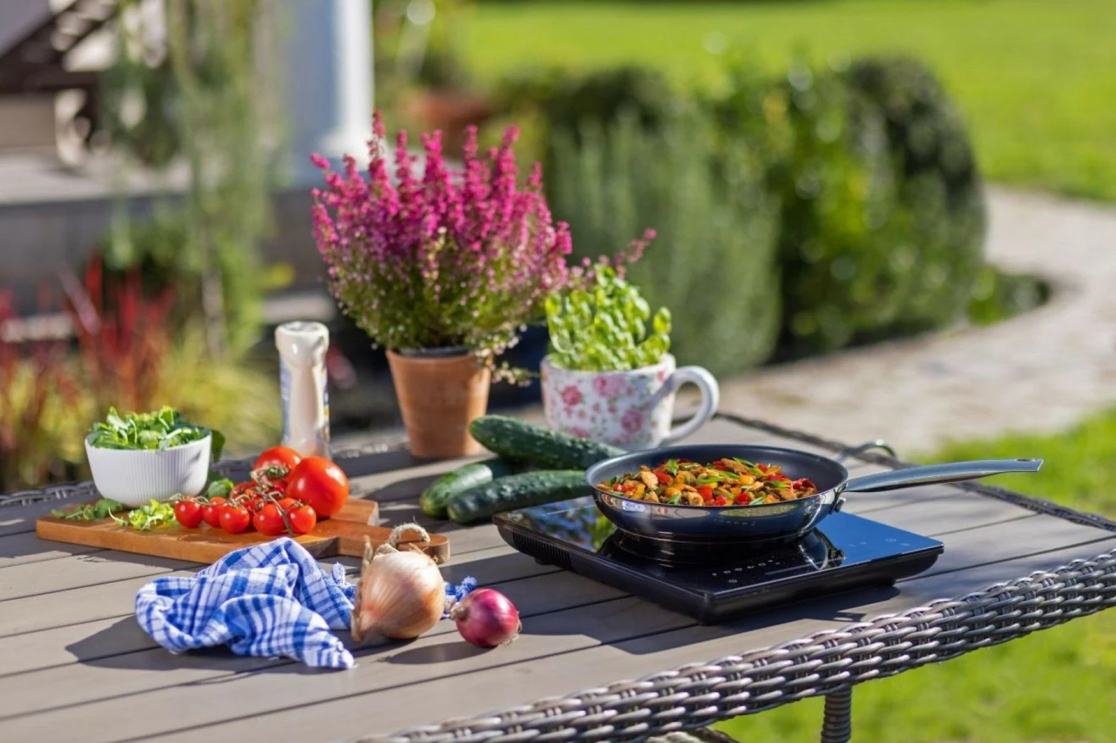 Sobë induksioni Gorenje ICY2000SP, 1 zonë, 2000W, E zezë