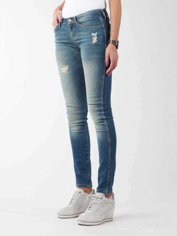 Pantallona Wrangler femra, Sandy Blues