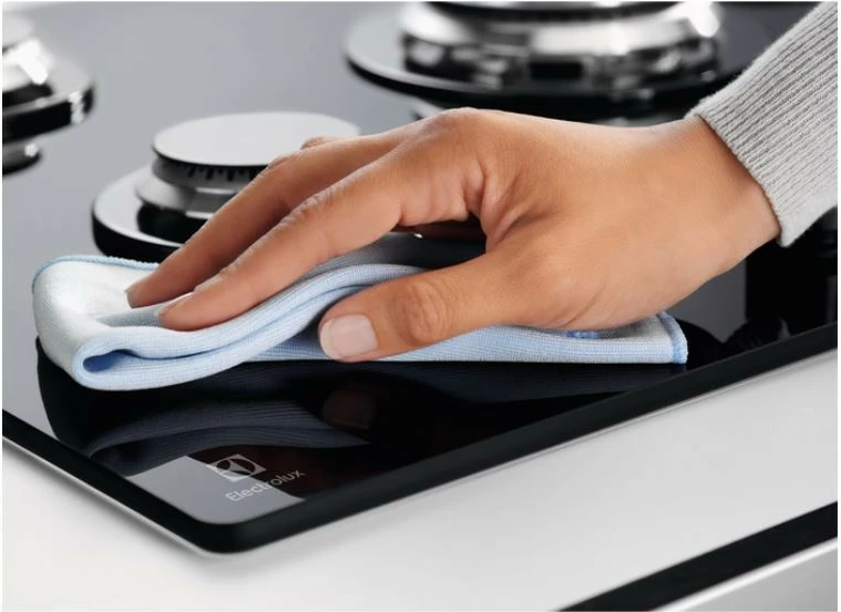 Sobë gazi Electrolux EGG6426SK, 4 zona, xham, e zezë