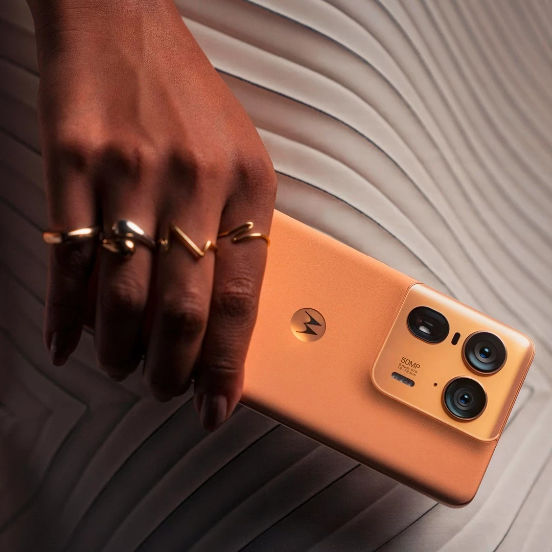 Celular Motorola Edge 50 Ultra, 6.7", Android 14, 16 GB, 1 TB, 4500 mAh, Pjeshkë