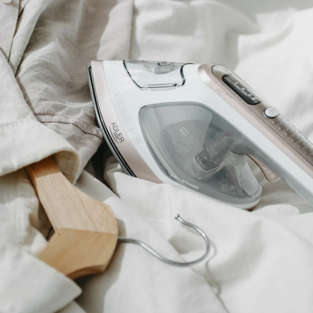 Avullore rrobash & hekur Adler AD5044 1800 W 25 g/min 180 ml ari-bardhë