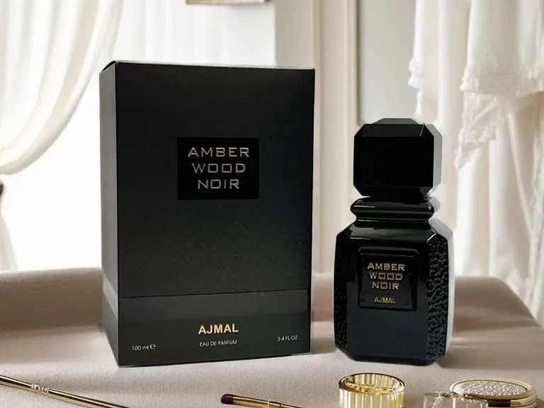 Eau de Parfum Ajmal Amber Wood Noir Unisex, 100 ml