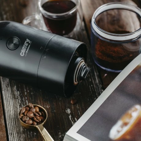 Mulli kafeje pa tela, Camry CR 4302, 25 W, kapacitet 25 g, rikarikues USB-C, gurë qeramike, i zi