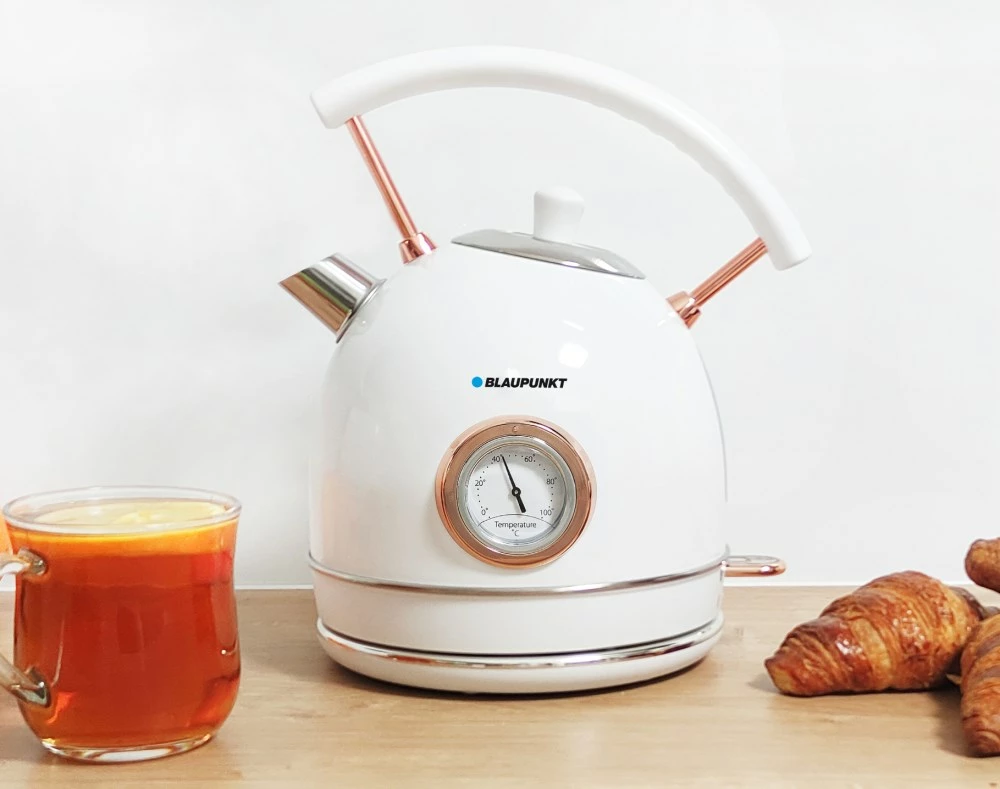 Vluese uji Blaupunkt 3000W, 1.8L, e bardhë 