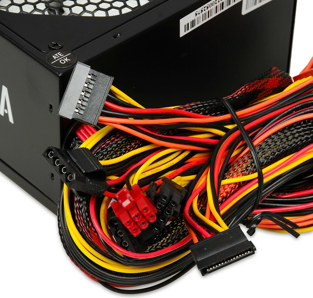 Kasë furnizimi iBOX Aurora 700W, Gaming, 14 cm fan, e zezë