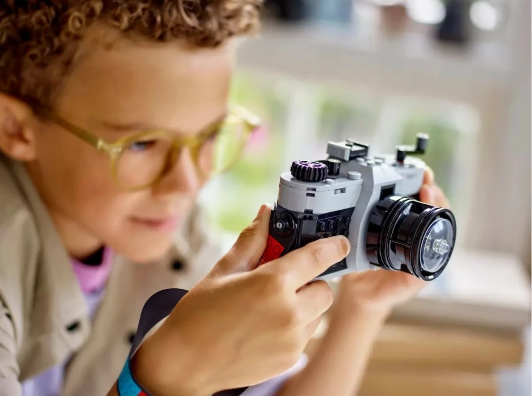 Set LEGO Creator 31147, kamerë retro 3-në-1, 261 pjesë, shumëngjyrëshe