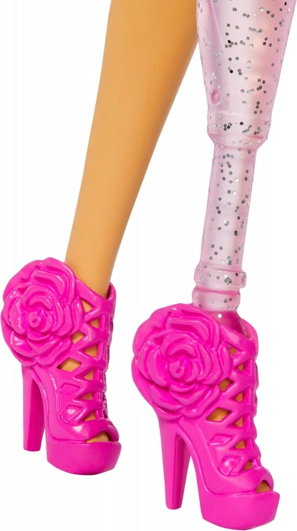 Kukull Barbie Mattel Deluxe Style HYV26 me protezë këmbë, rozë