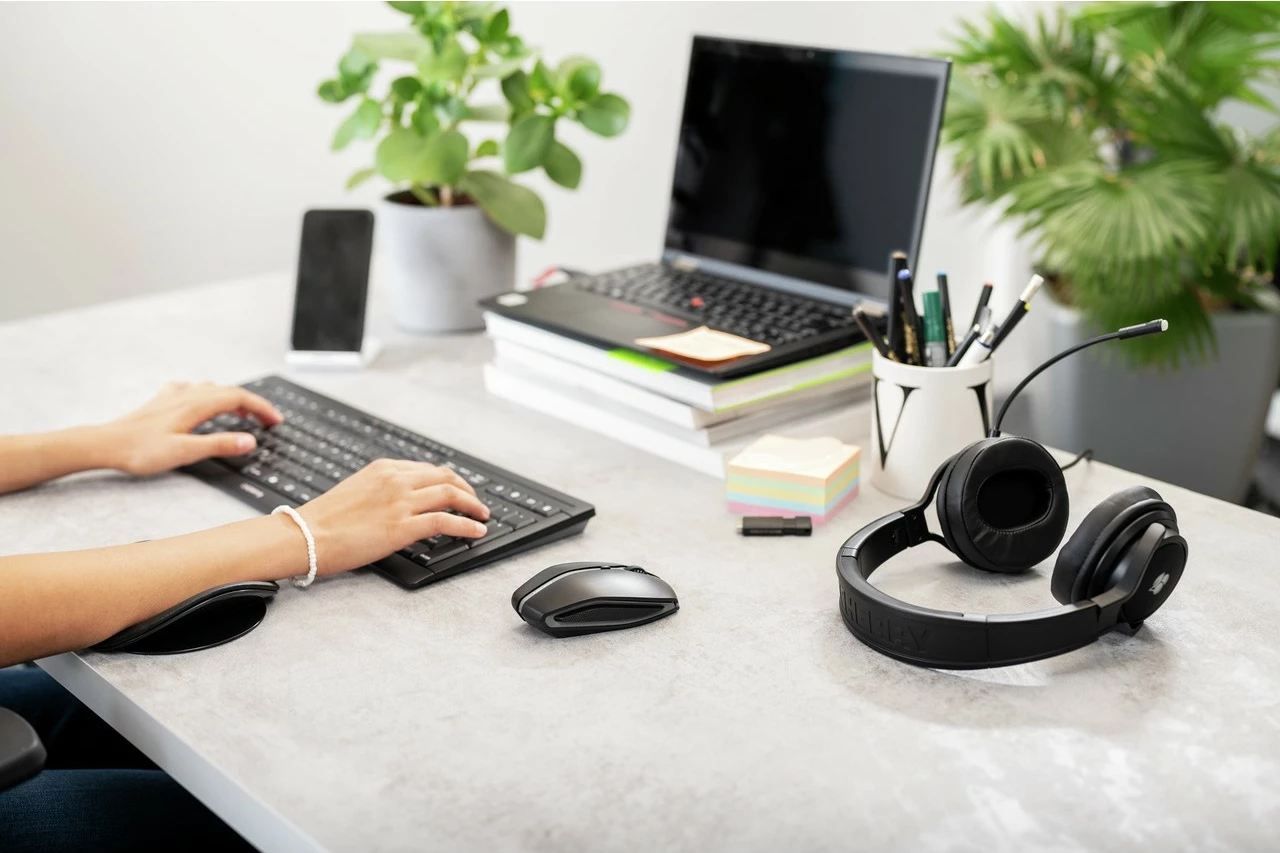 Maus Cherry GENTIX BT, Ambidextrous, Optical, Bluetooth, 2000 DPI, Black