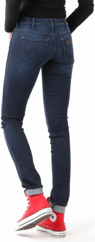 Xhinse femra Wrangler, të kaltra