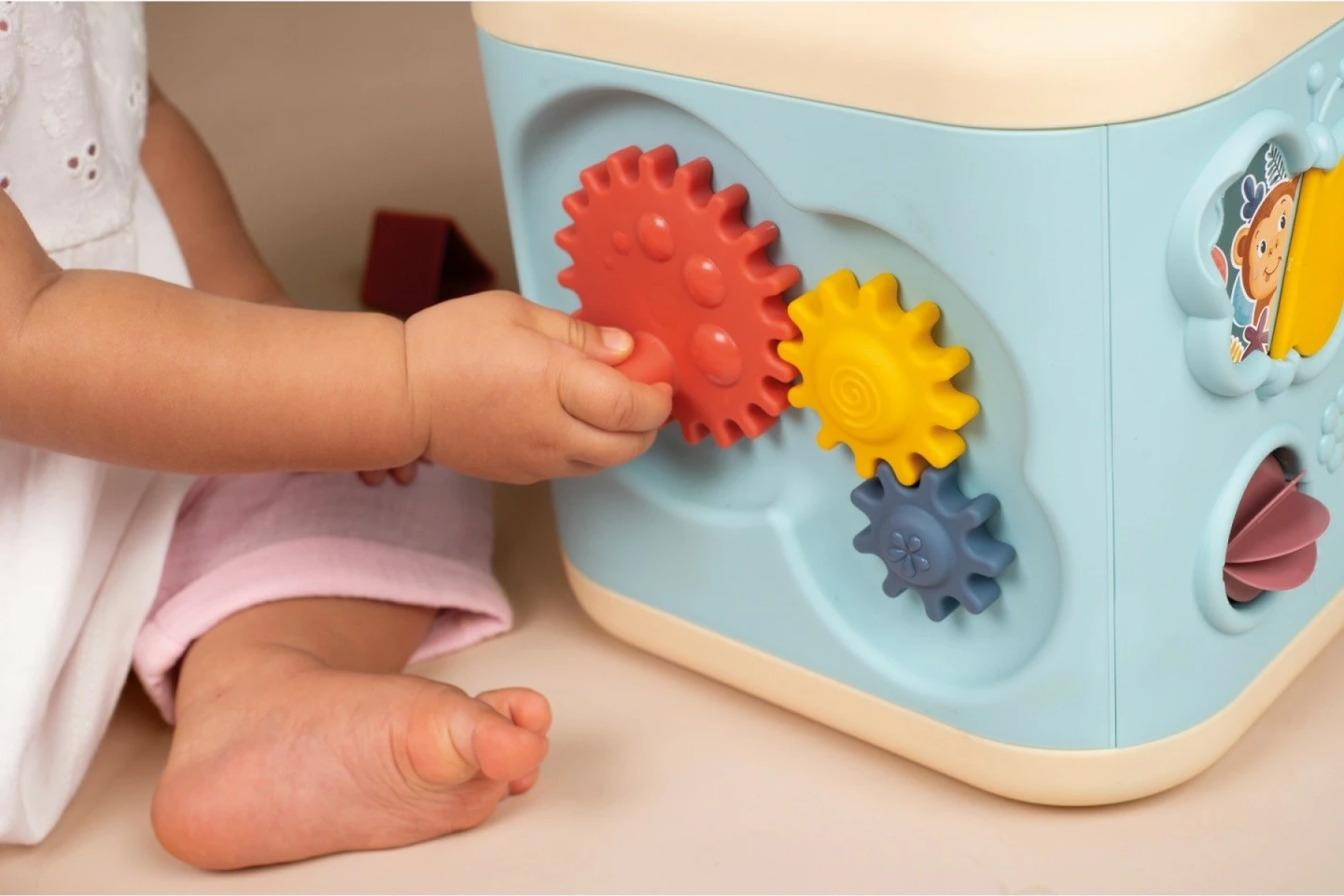 Lodër edukative Smoby Little Cube, plastikë, multingjyrëshe