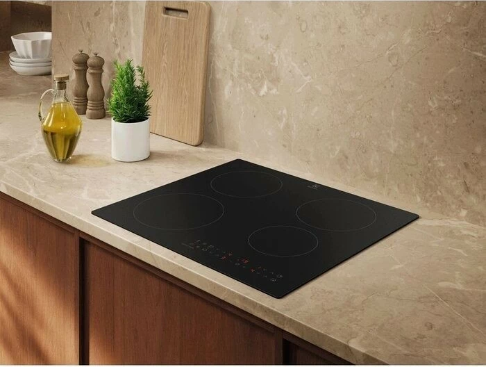 Pllakë induksioni Electrolux Saphire Matt EIT60433CT, 4 zona, e zezë
