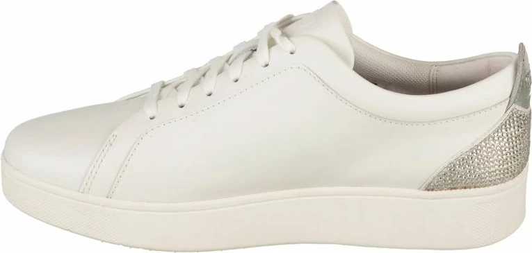 Atlete femra FitFlop, të bardha