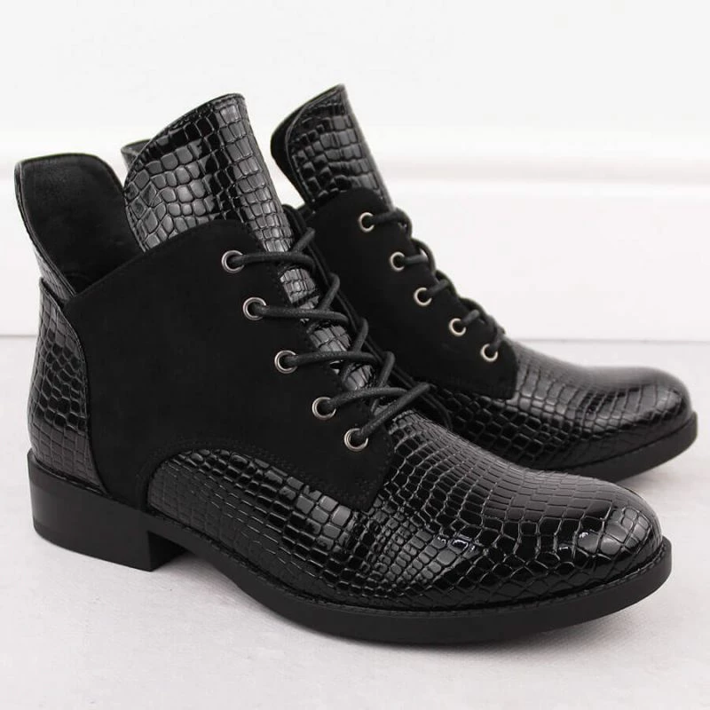 Çizme të shkurta për femra Vinceza, të zeza