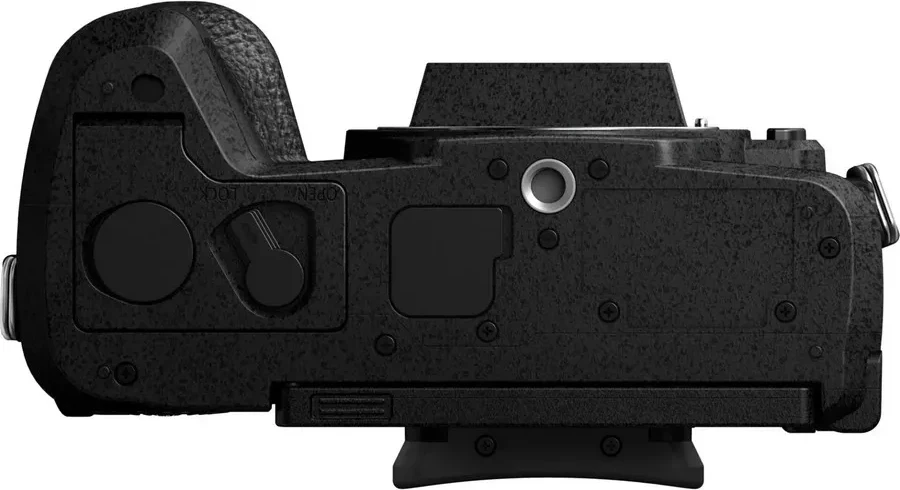 Kamerë pa pasqyrë Panasonic LUMIX G97 me objektiv VARIO 12-60mm F/3.5-5.6, e zezë