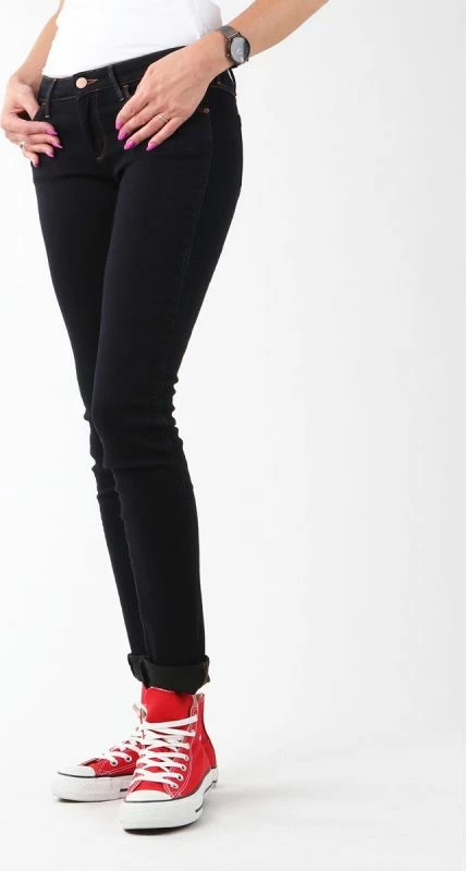 Pantallona skinny Wrangler femra