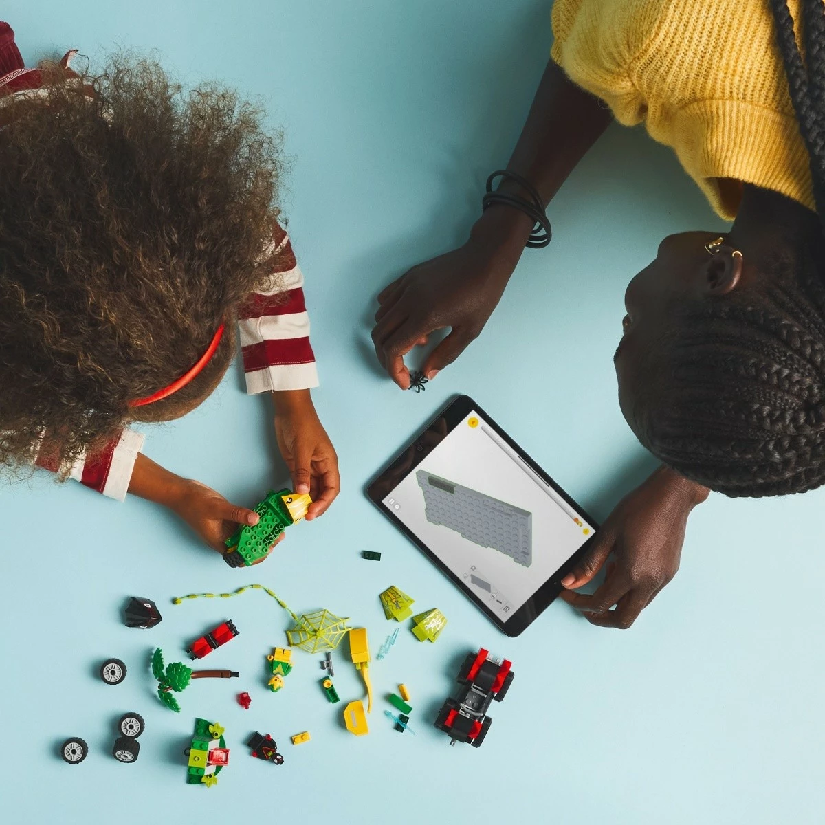 Set lodrash LEGO Marvel 11198 Chase After Electro in Dinosaur Vehicle, 124 pjesë