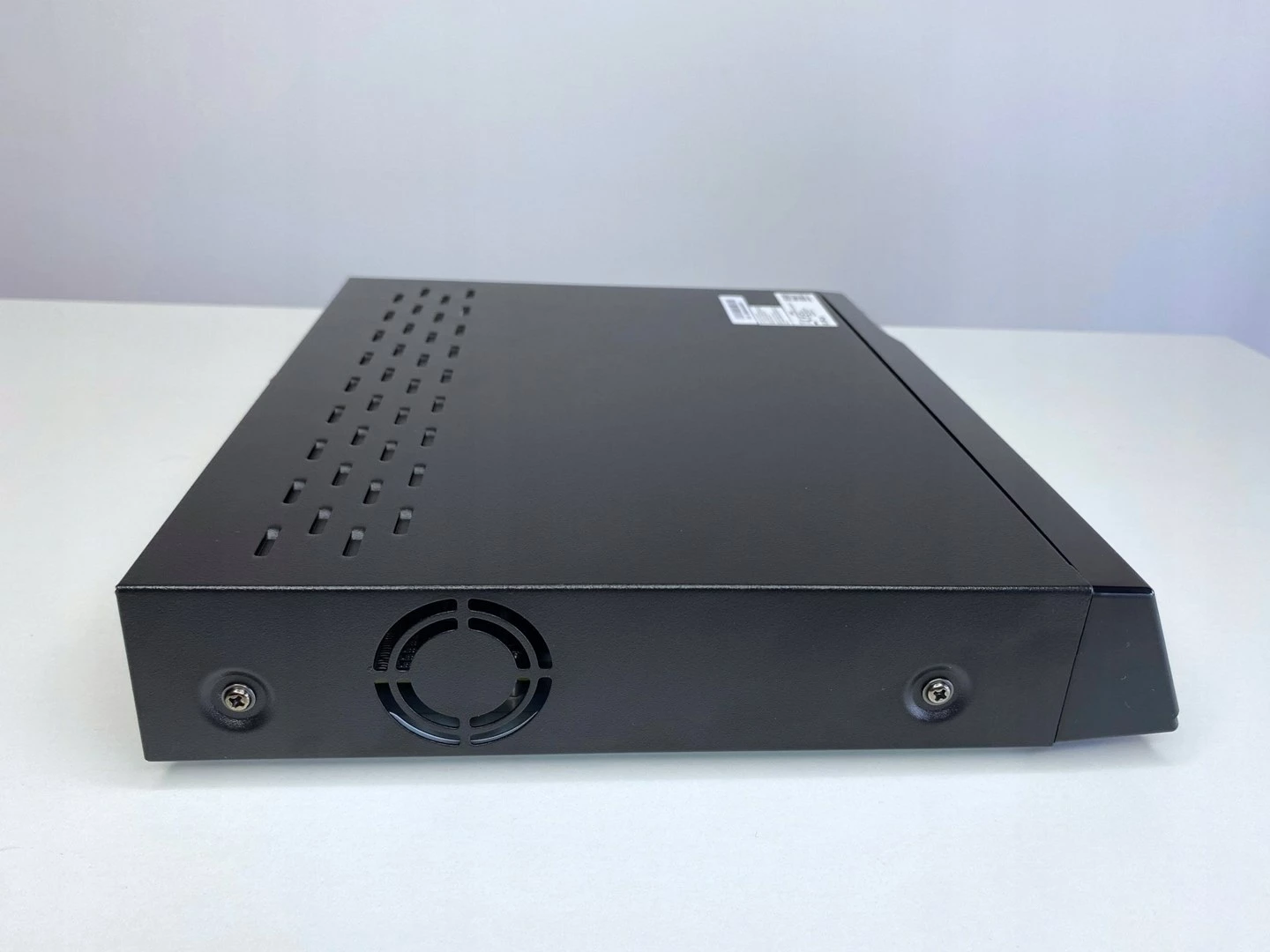 Regjistrues video Reolink NVS4, 4 kanale, 6 TB, i zi