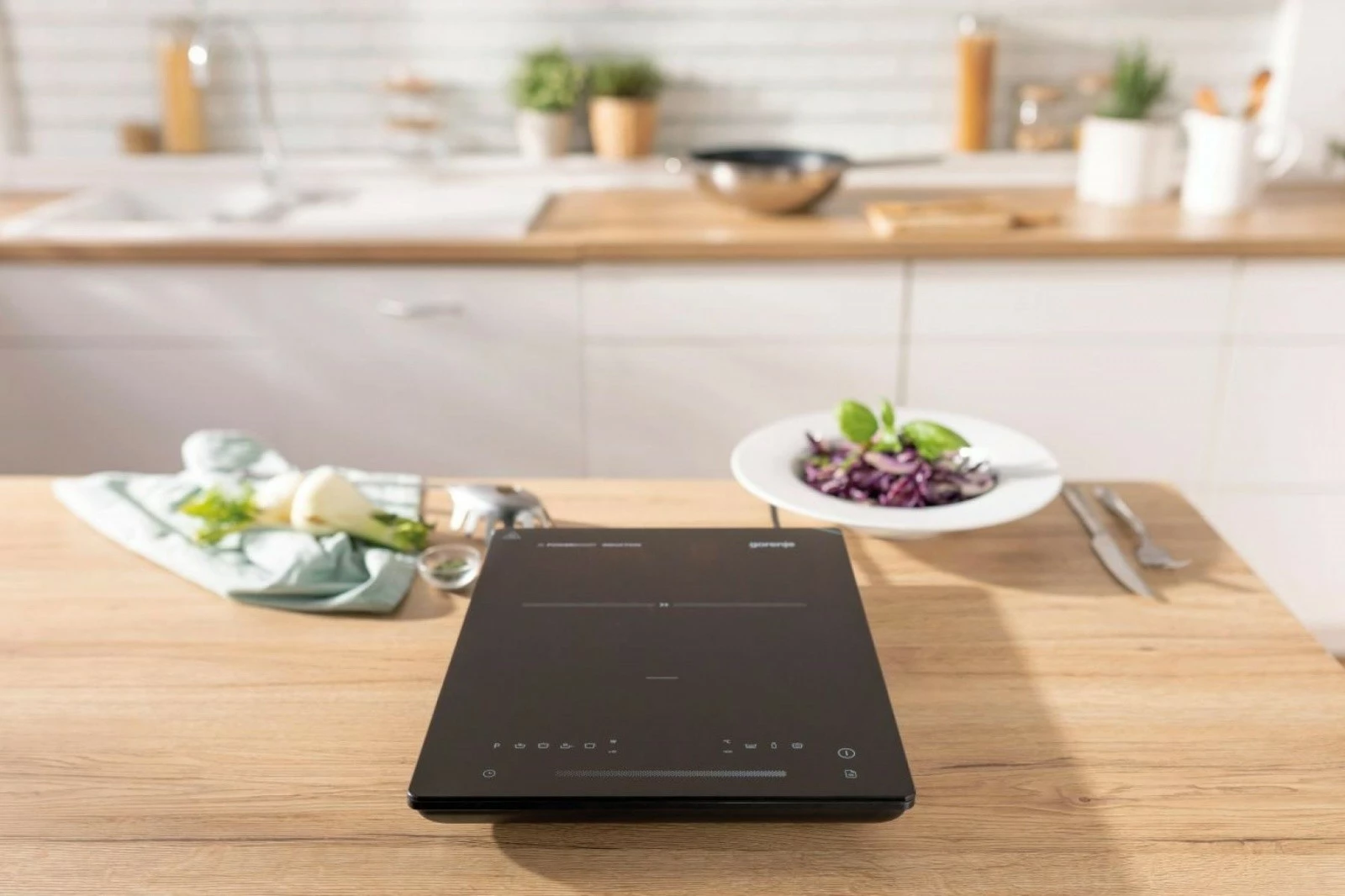 Sobë induksioni Gorenje ICY2000SP, 1 zonë, 2000W, E zezë