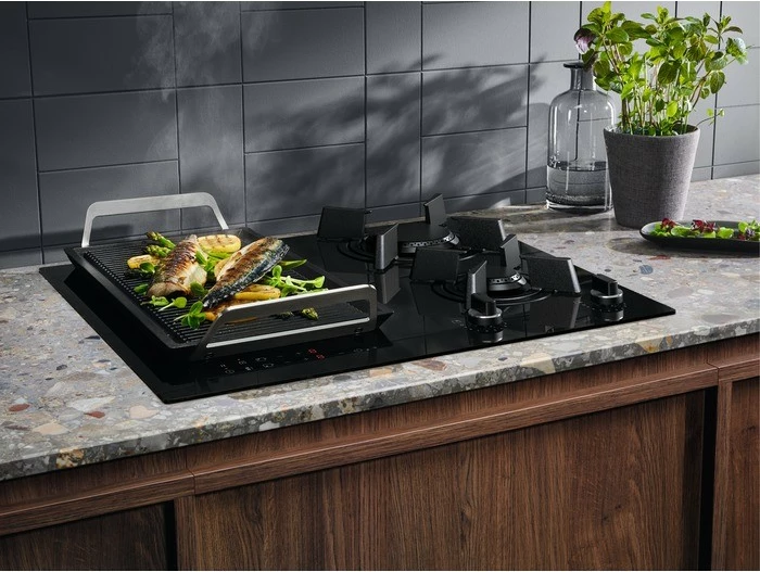 Pllakë gatimi Electrolux KDI641723K, kombinim gaz-induksion, 59 cm, e zezë