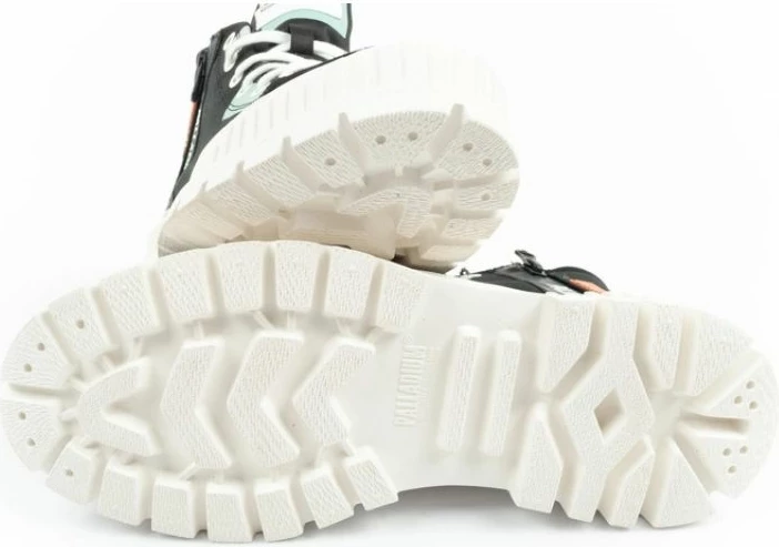 Atlete për femra Palladium, të zeza