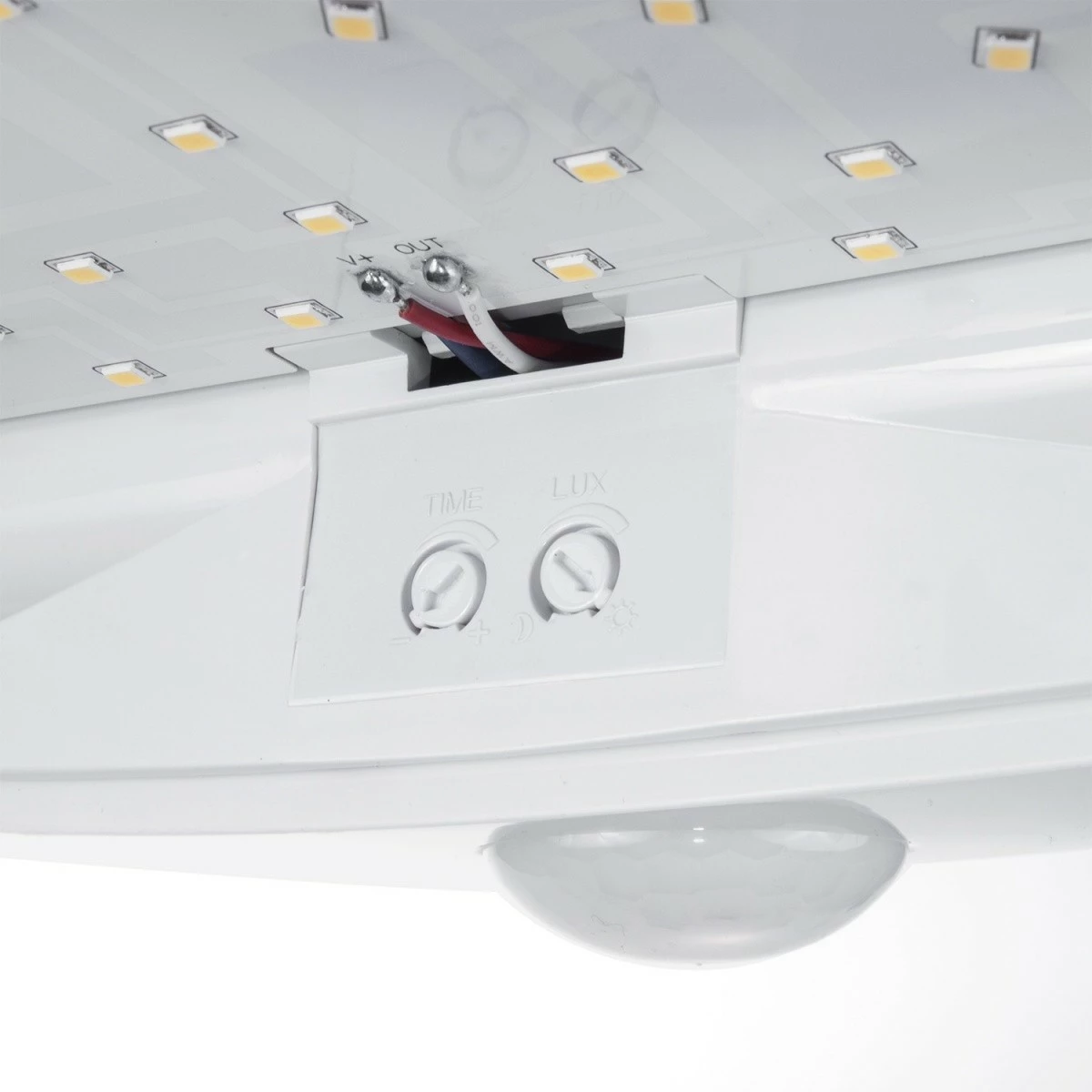 Lampë LED me sensor lëvizjeje Maclean MCE357W 10W 900lm 4000K IP44, e bardhë